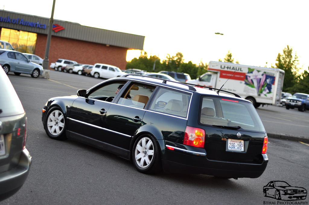  nice and simple Passat Wagons Slammed on stockies I'm not complaining
